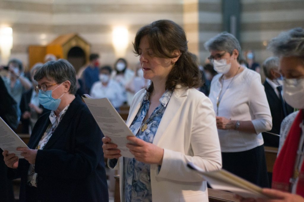 Devenir sœur du Cénacle : profession perpétuelle 17