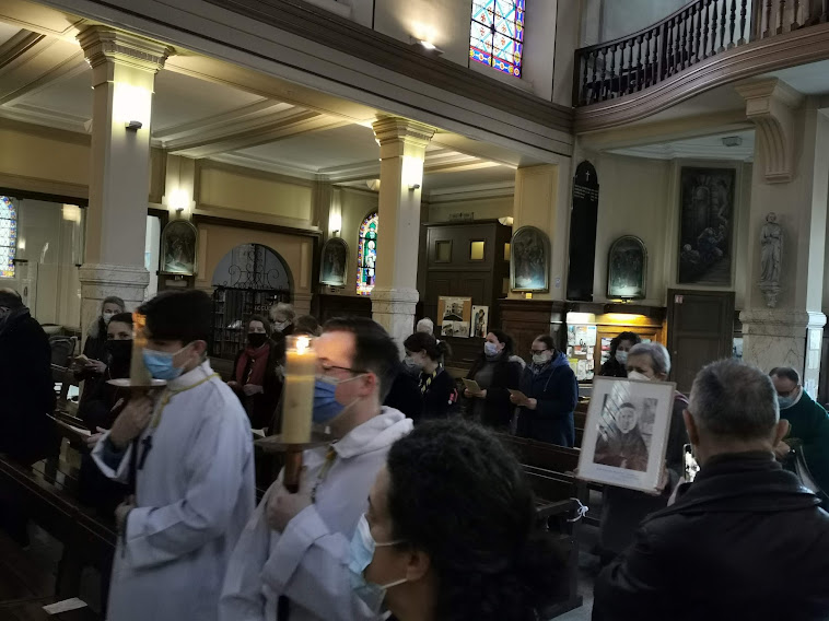 Installation du portrait de sainte Thérèse Couderc à la paroisse 1