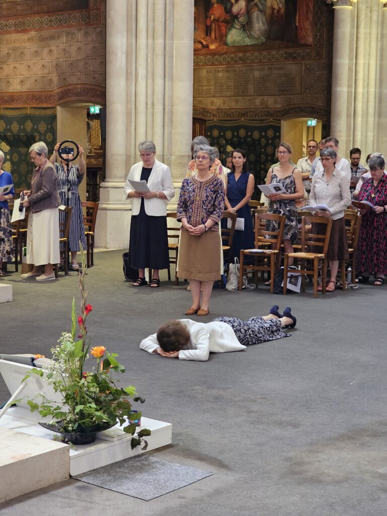 Devenir sœur du Cénacle : profession perpétuelle 29