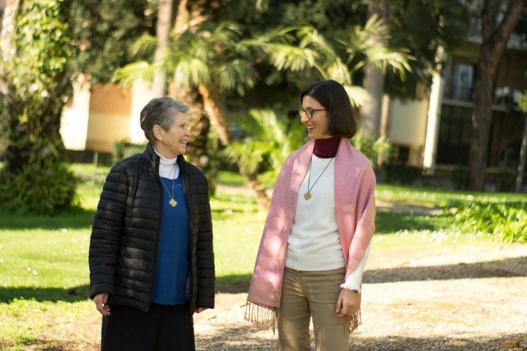suore-italia-giardino-cenacolo-casa-spiritualità-Roma