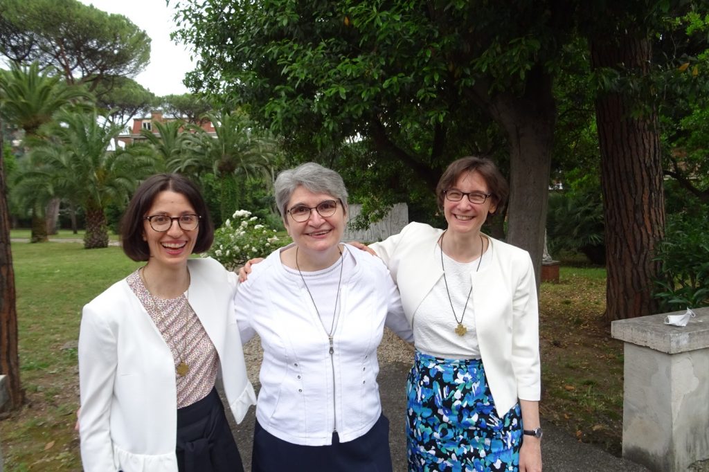 Una missione "in 3D" : servizio apostolico, vita comunitaria e di preghiera 1