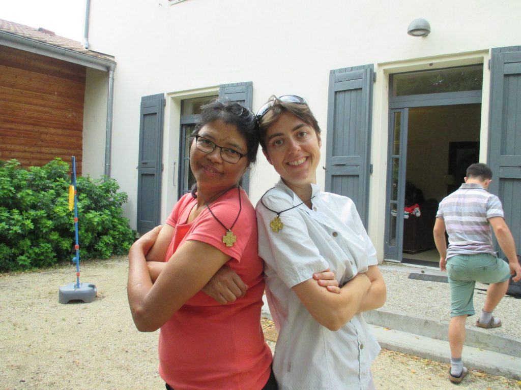 Religieuses apostoliques ignatiennes habit