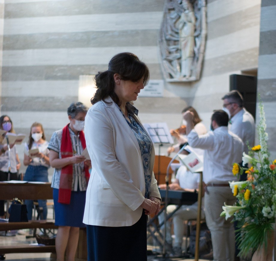 Becoming sister: perpetual profession 17