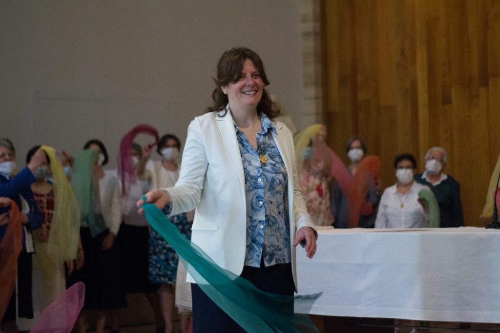 Becoming sister: perpetual profession 21